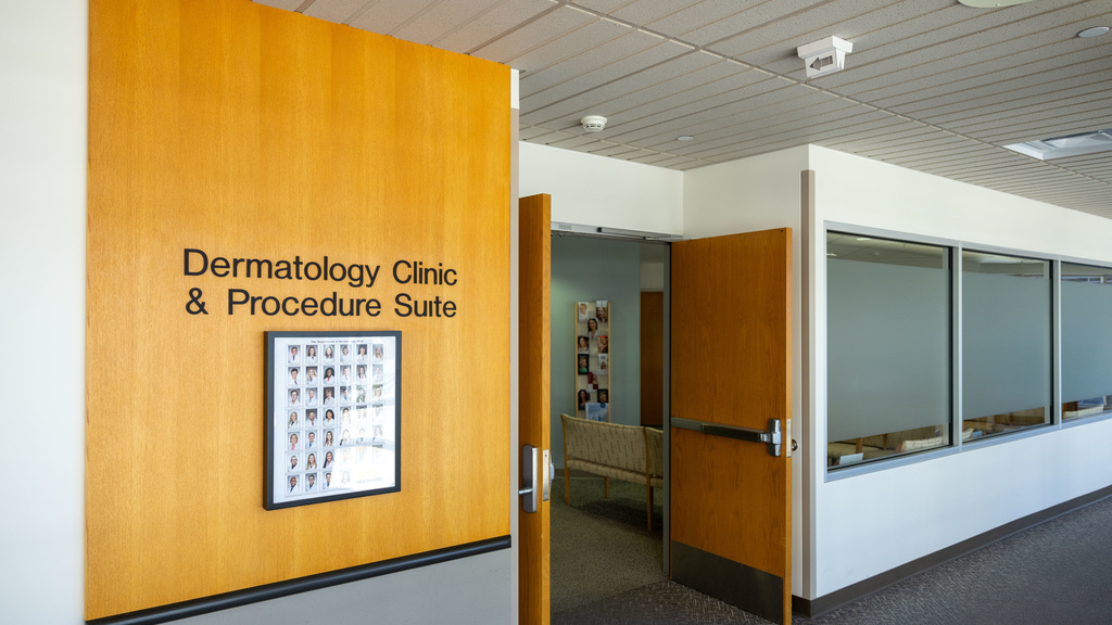 The entrance to the Dermatology clinic at the University Campus location.